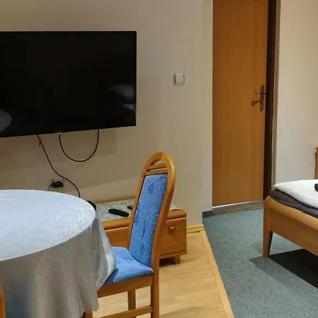 Vila24 Blizko Centra * Levice